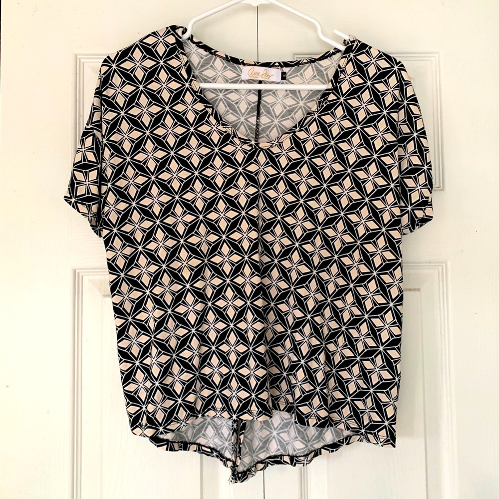 Ava sky top